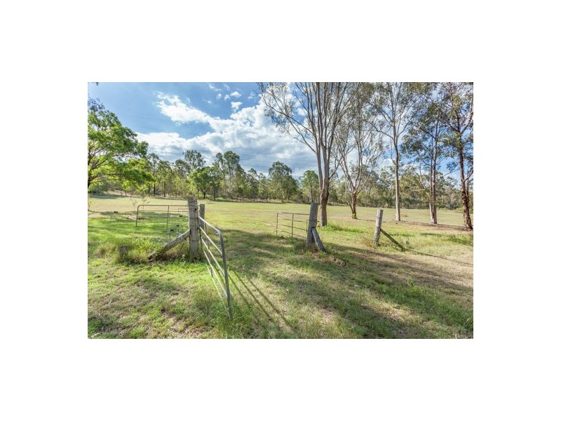 82 Connors Rd, Grantham QLD 4347