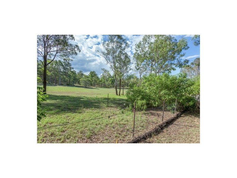 82 Connors Rd, Grantham QLD 4347