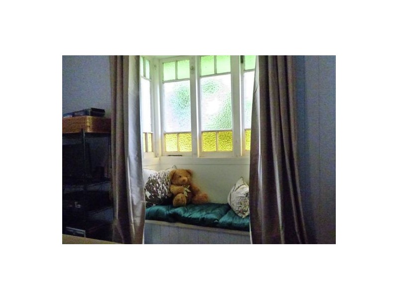 12 Nolan st, Crows Nest QLD 4355