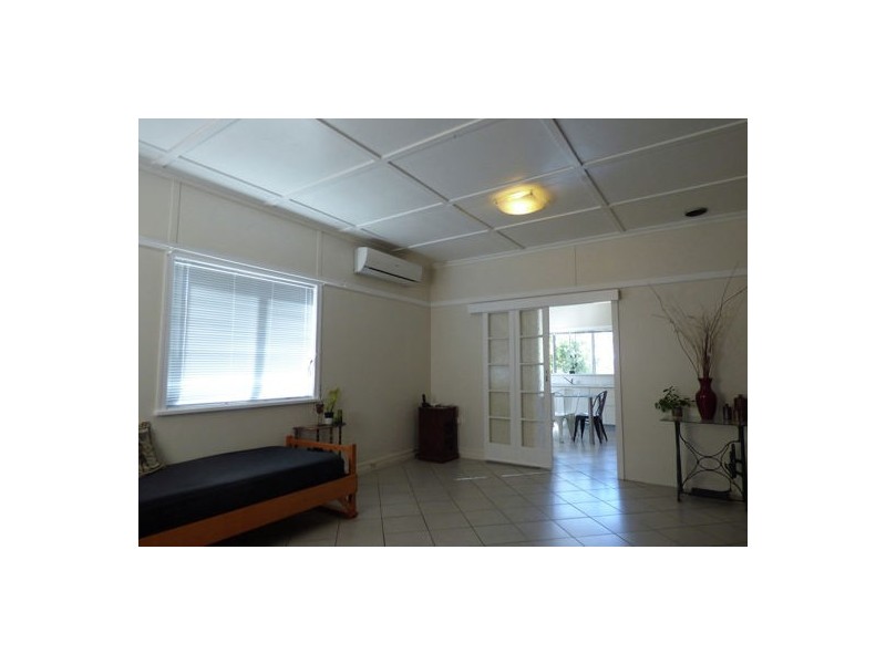 8 Andrews Road, Crows Nest QLD 4355