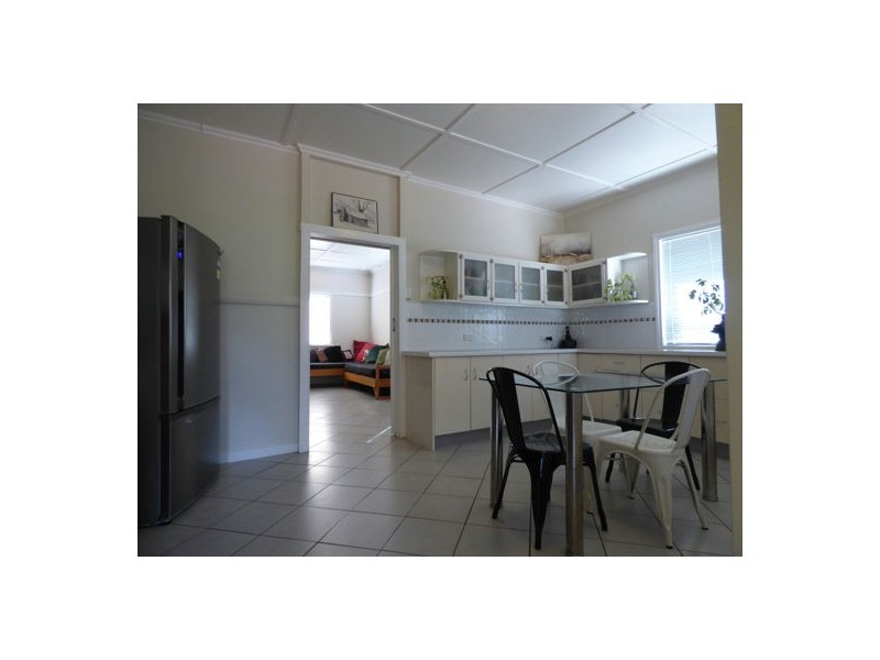 8 Andrews Road, Crows Nest QLD 4355