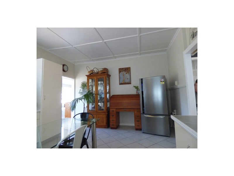 8 Andrews Road, Crows Nest QLD 4355