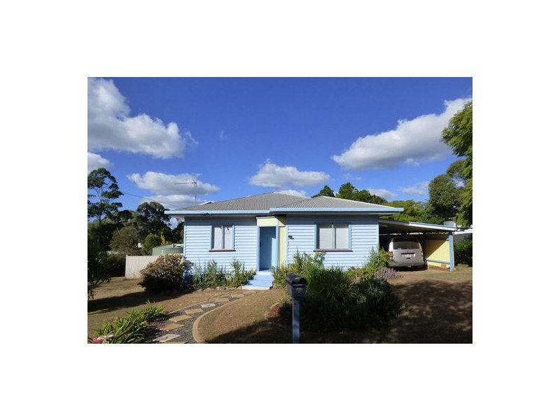 8 Andrews Road, Crows Nest QLD 4355