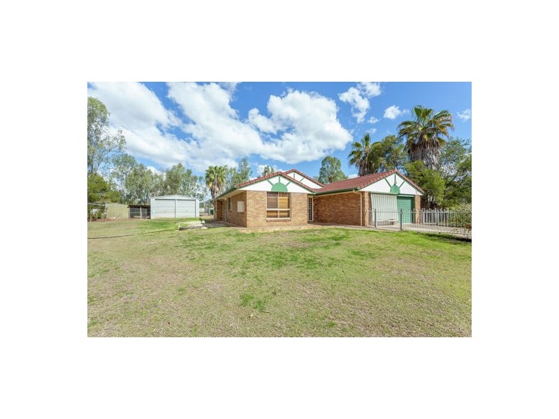 9 Bradton Court, Withcott QLD 4352