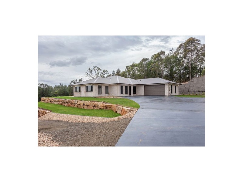 15 Dolleys Road, Withcott QLD 4352