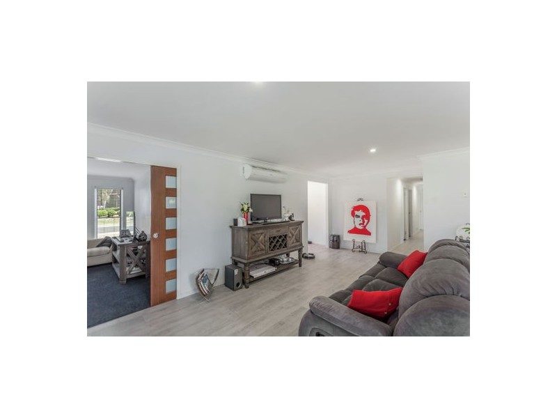 20 Kimdonn Drive, Withcott QLD 4352