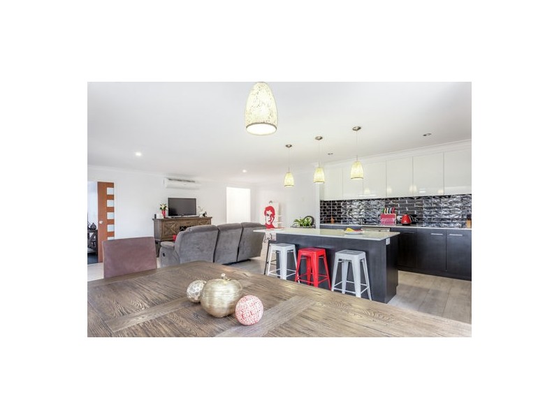 20 Kimdonn Drive, Withcott QLD 4352