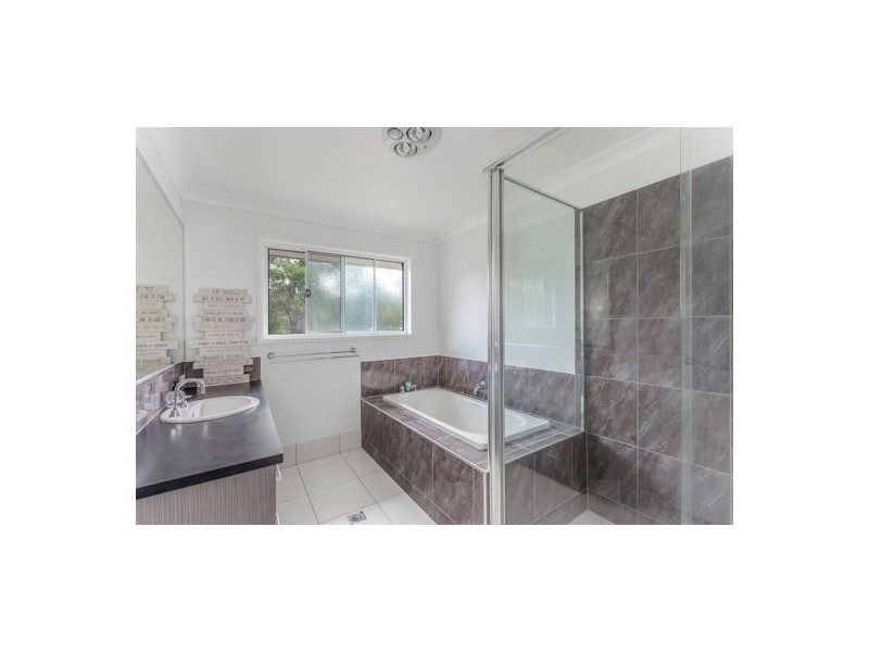 20 Kimdonn Drive, Withcott QLD 4352