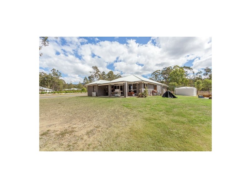 20 Kimdonn Drive, Withcott QLD 4352