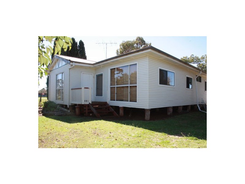 1 Perrin Rd, Cambooya QLD 4358