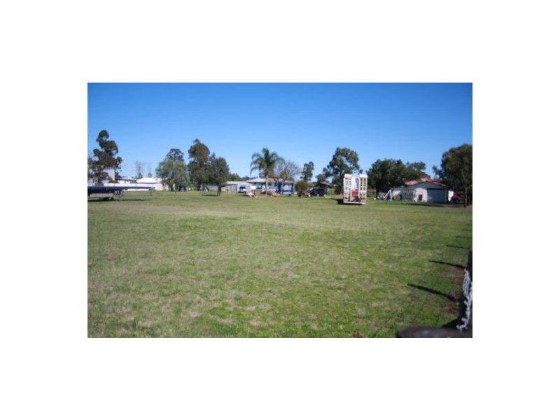 1 Perrin Rd, Cambooya QLD 4358