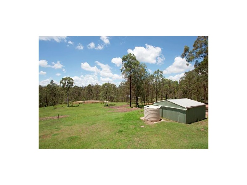 222 Larnook Street, Upper Lockyer QLD 4352