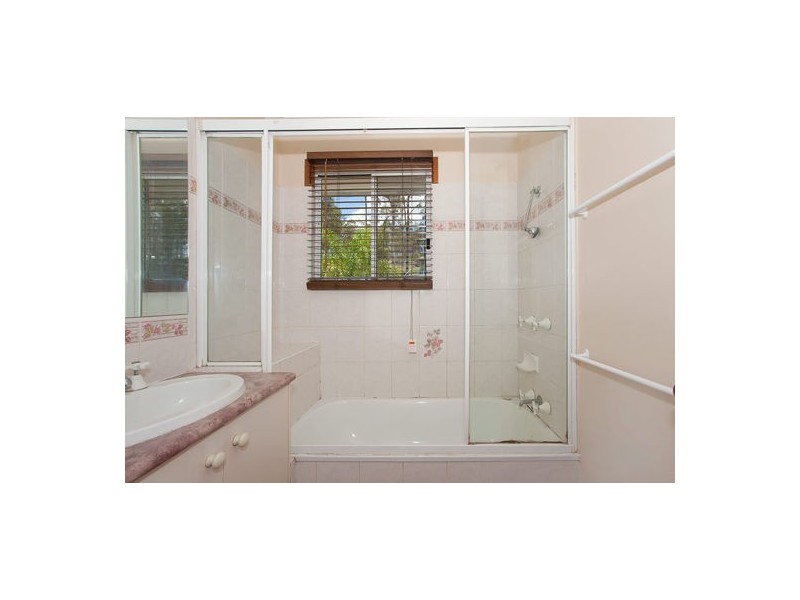 222 Larnook Street, Upper Lockyer QLD 4352