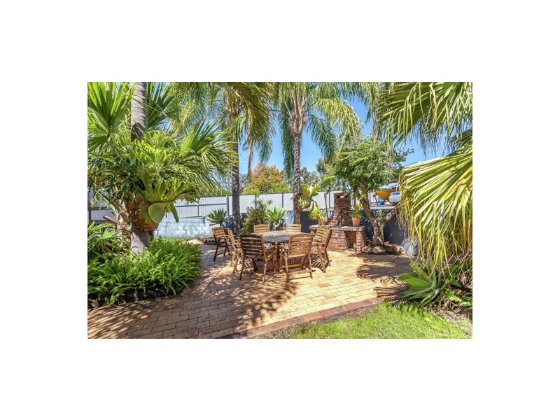 8 Vista Court, Withcott QLD 4352