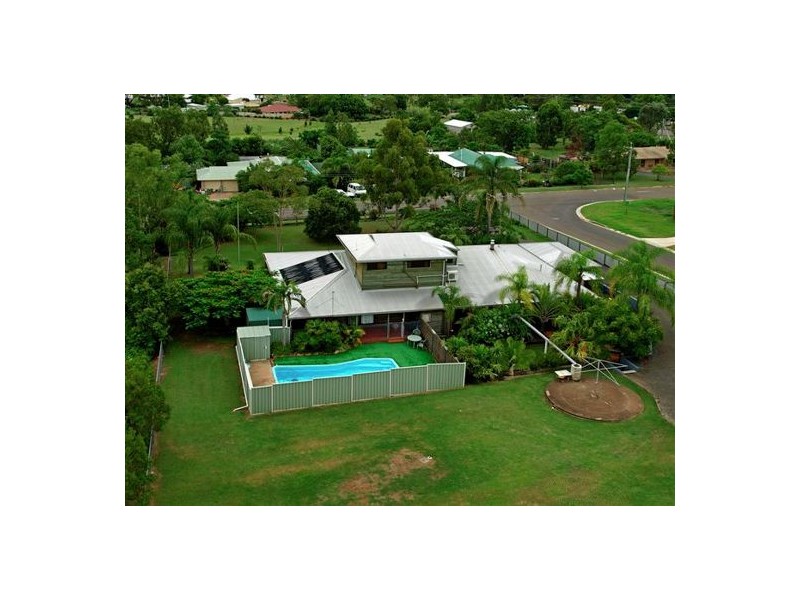 8 Vista Court, Withcott QLD 4352