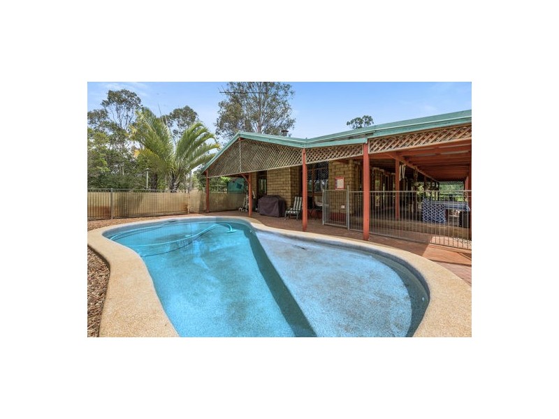 43 Goodsirs Rd, Murphys Creek QLD 4352