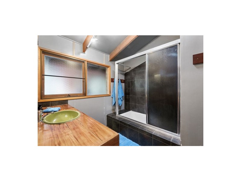 43 Goodsirs Rd, Murphys Creek QLD 4352