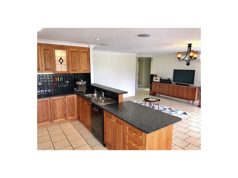 4 May Court, Withcott QLD 4352