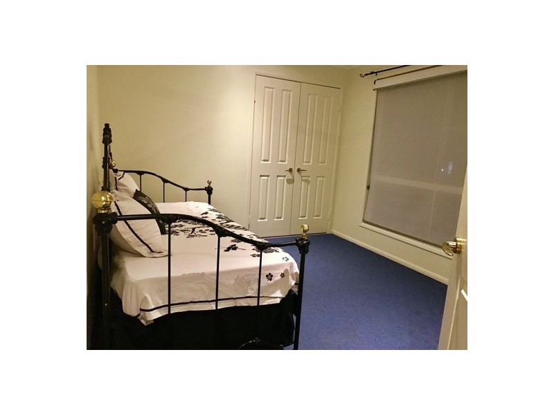 4 May Court, Withcott QLD 4352