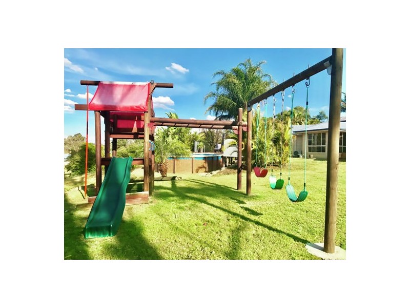 4 May Court, Withcott QLD 4352