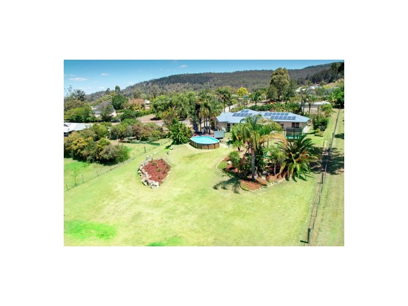 4 May Court, Withcott QLD 4352