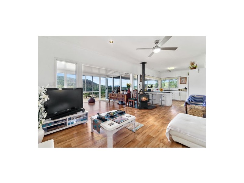 776 Sandy Creek Rd, Grantham QLD 4347
