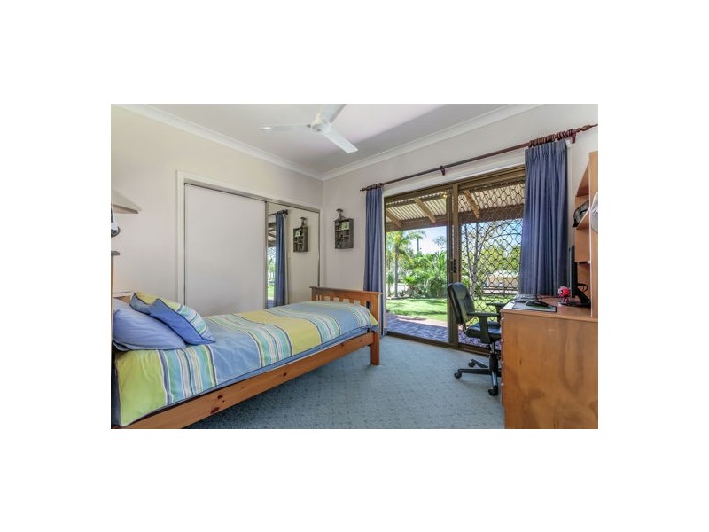 8 Vista Court, Withcott QLD 4352
