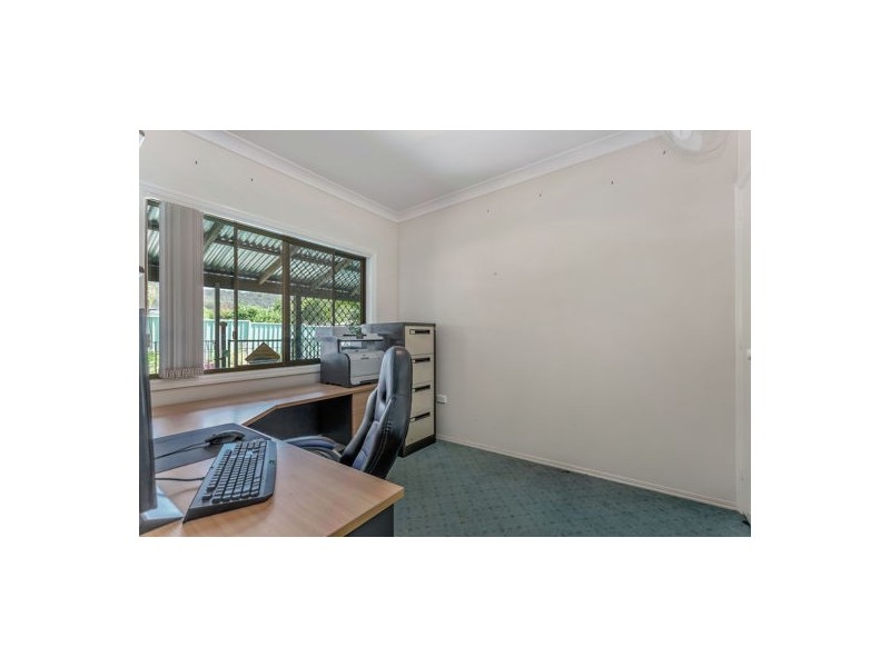 8 Vista Court, Withcott QLD 4352