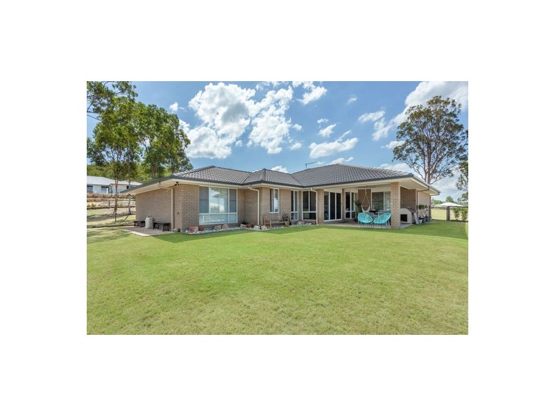 3 Pepperwood Place, Withcott QLD 4352