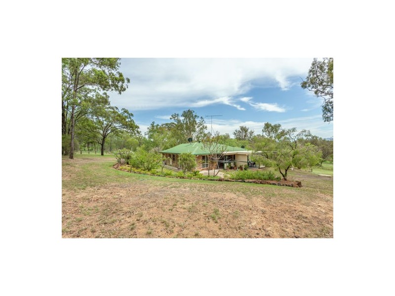17 Squires Road, Lockyer QLD 4344