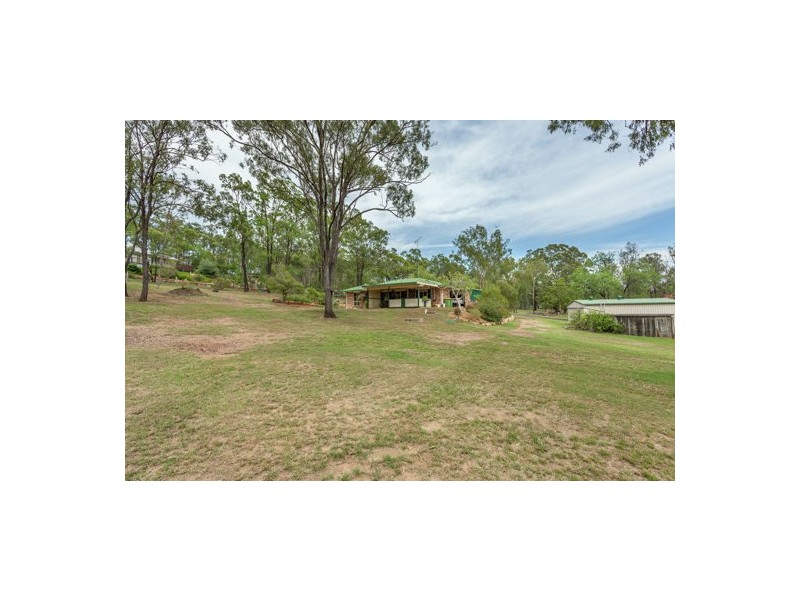 17 Squires Road, Lockyer QLD 4344