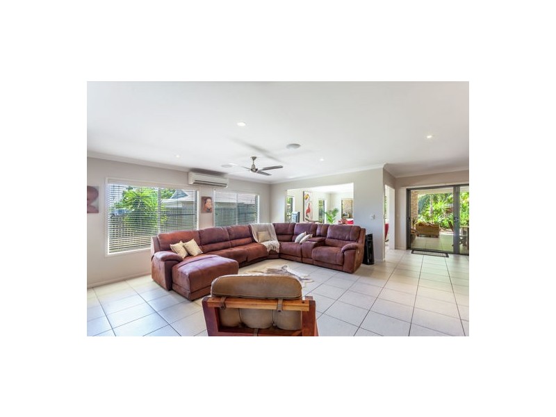 49 Parkridge Drive, Withcott QLD 4352