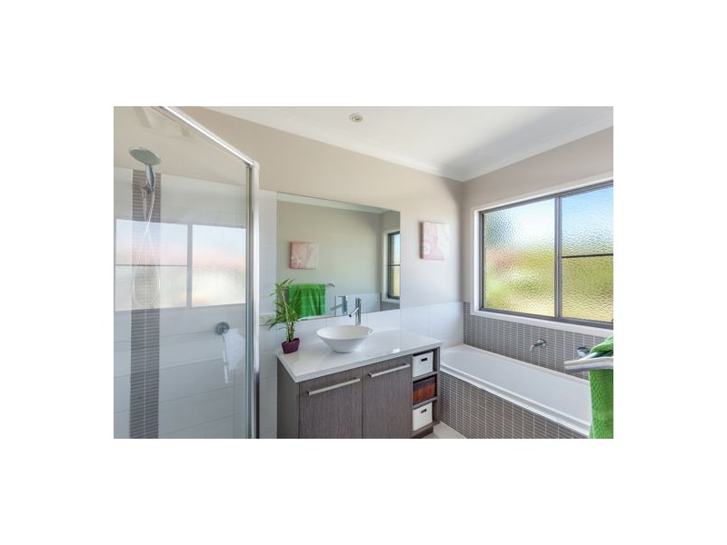 49 Parkridge Drive, Withcott QLD 4352