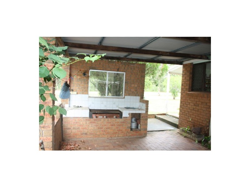 64 Cemetery Road, Murphys Creek QLD 4352