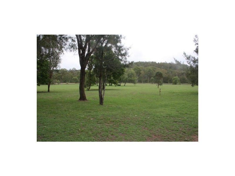 64 Cemetery Road, Murphys Creek QLD 4352