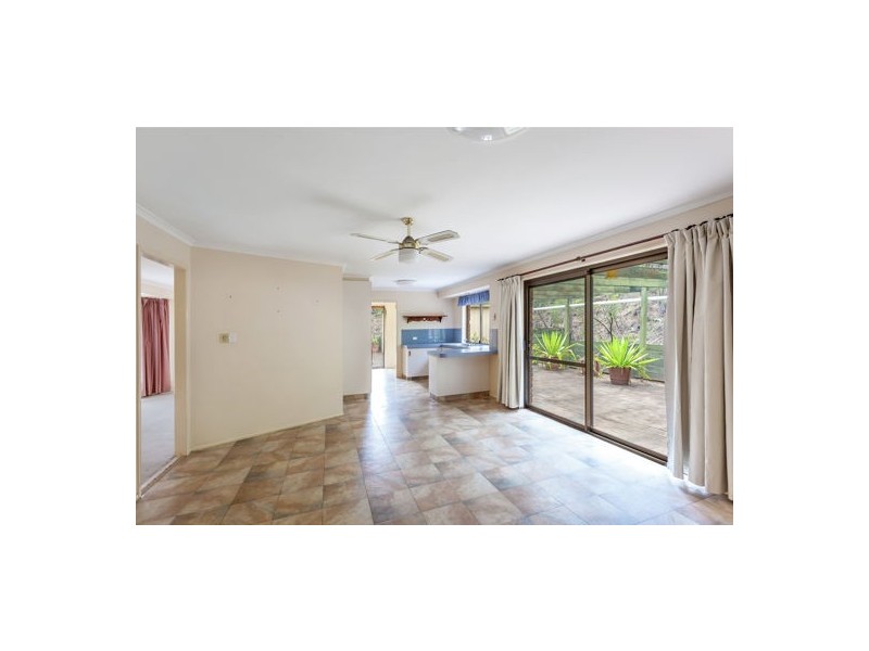 3 Woodland Crescent, Withcott QLD 4352