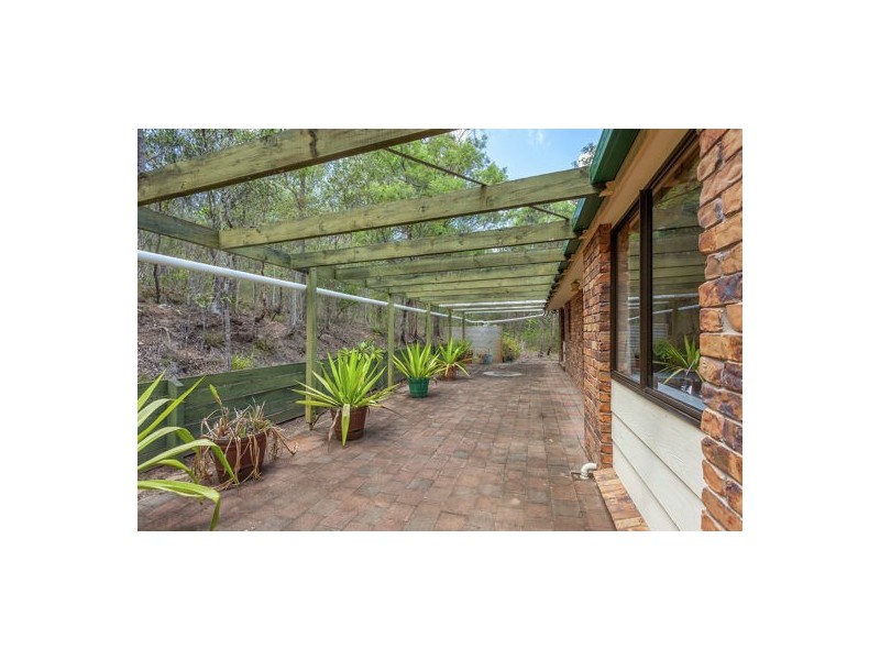 3 Woodland Crescent, Withcott QLD 4352