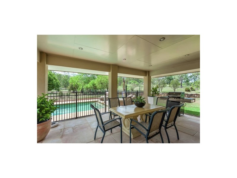 42 Bowen Street, Helidon QLD 4344