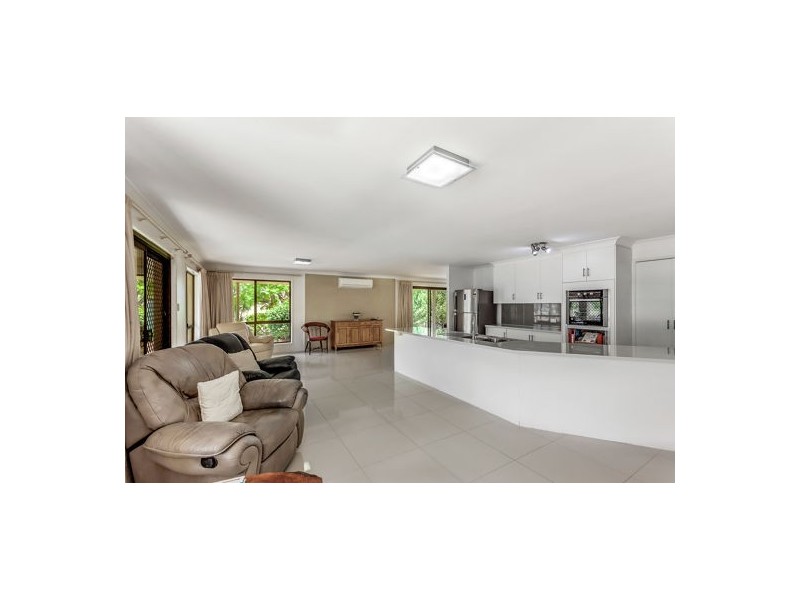 42 Bowen Street, Helidon QLD 4344