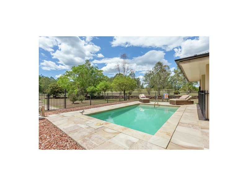 42 Bowen Street, Helidon QLD 4344