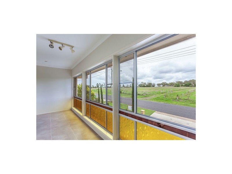 10 Campbell Street, Pittsworth QLD 4356
