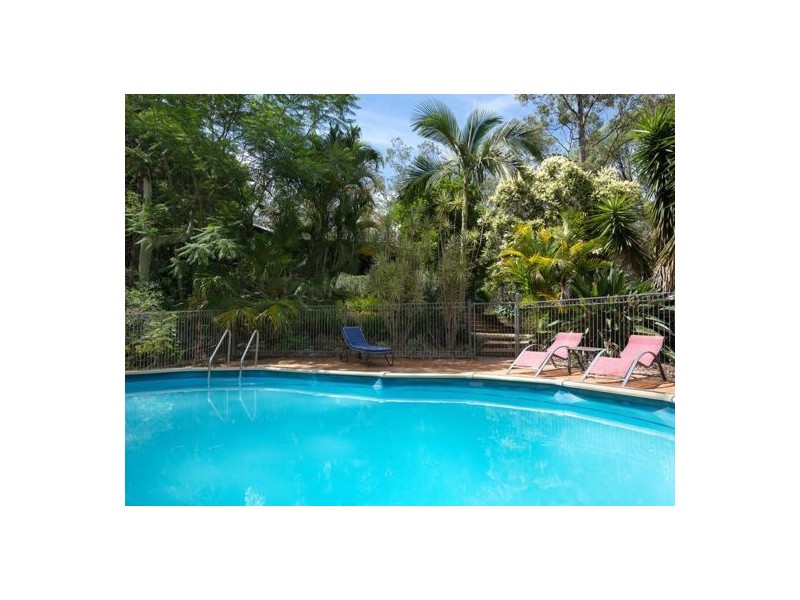 6 Woodland Cresent, Withcott QLD 4352