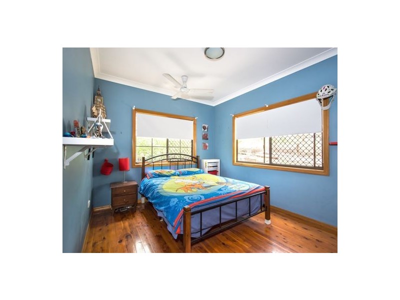6 Woodland Cresent, Withcott QLD 4352
