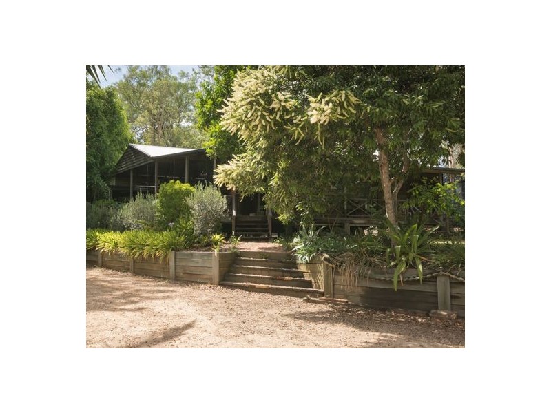 6 Woodland Cresent, Withcott QLD 4352