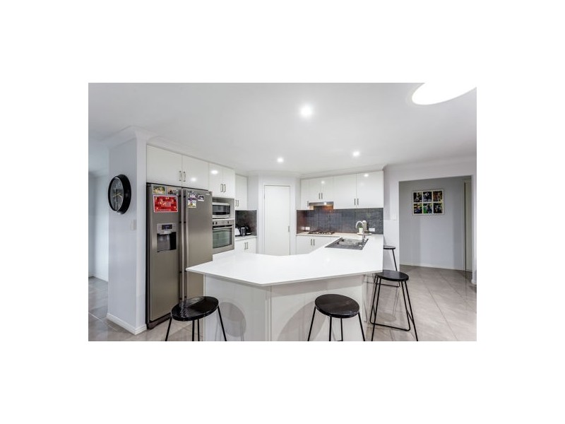 11 Kimdonn Drive, Withcott QLD 4352