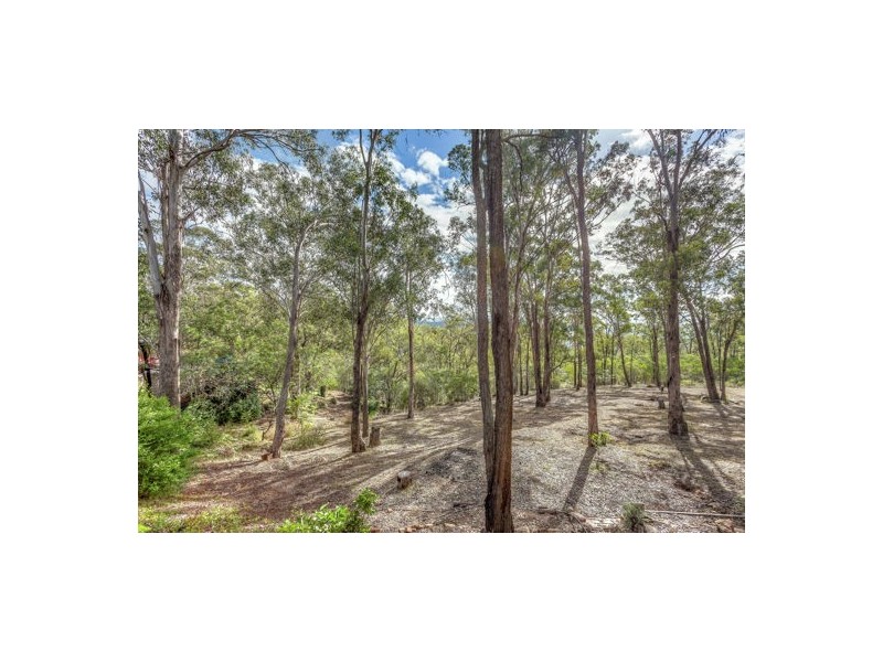 30 Berghofer Drive, Withcott QLD 4352