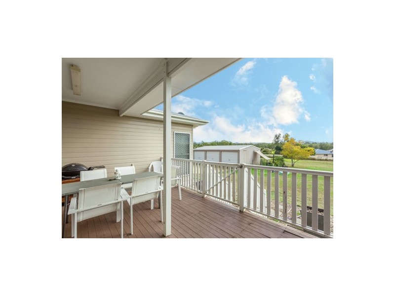 1 Belmore Drive, Withcott QLD 4352