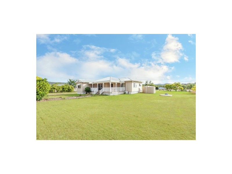 1 Belmore Drive, Withcott QLD 4352