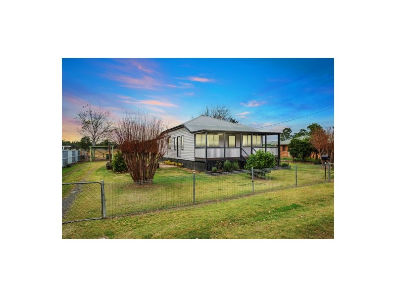 13 Deviney Street, Helidon QLD 4344