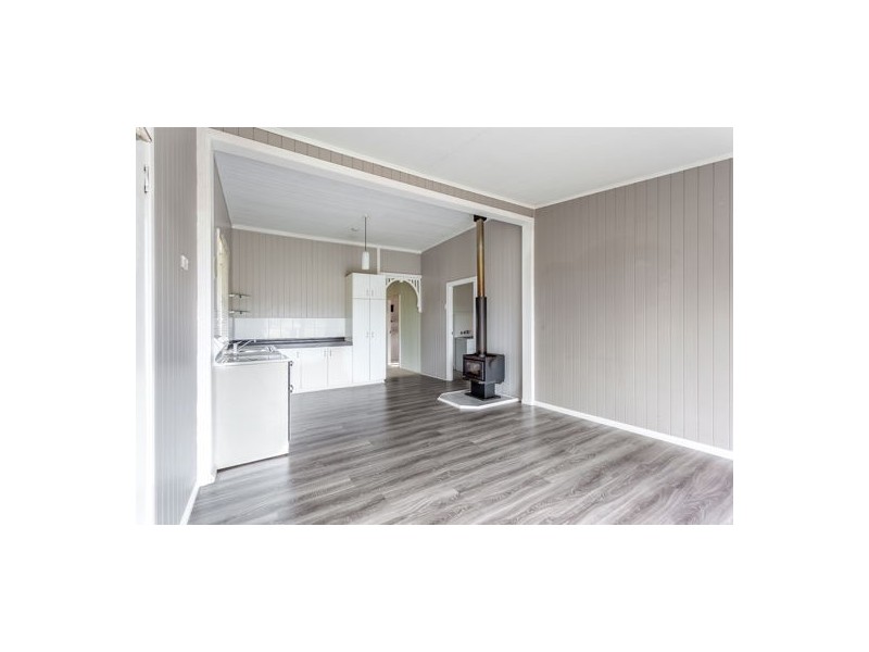 13 Deviney Street, Helidon QLD 4344